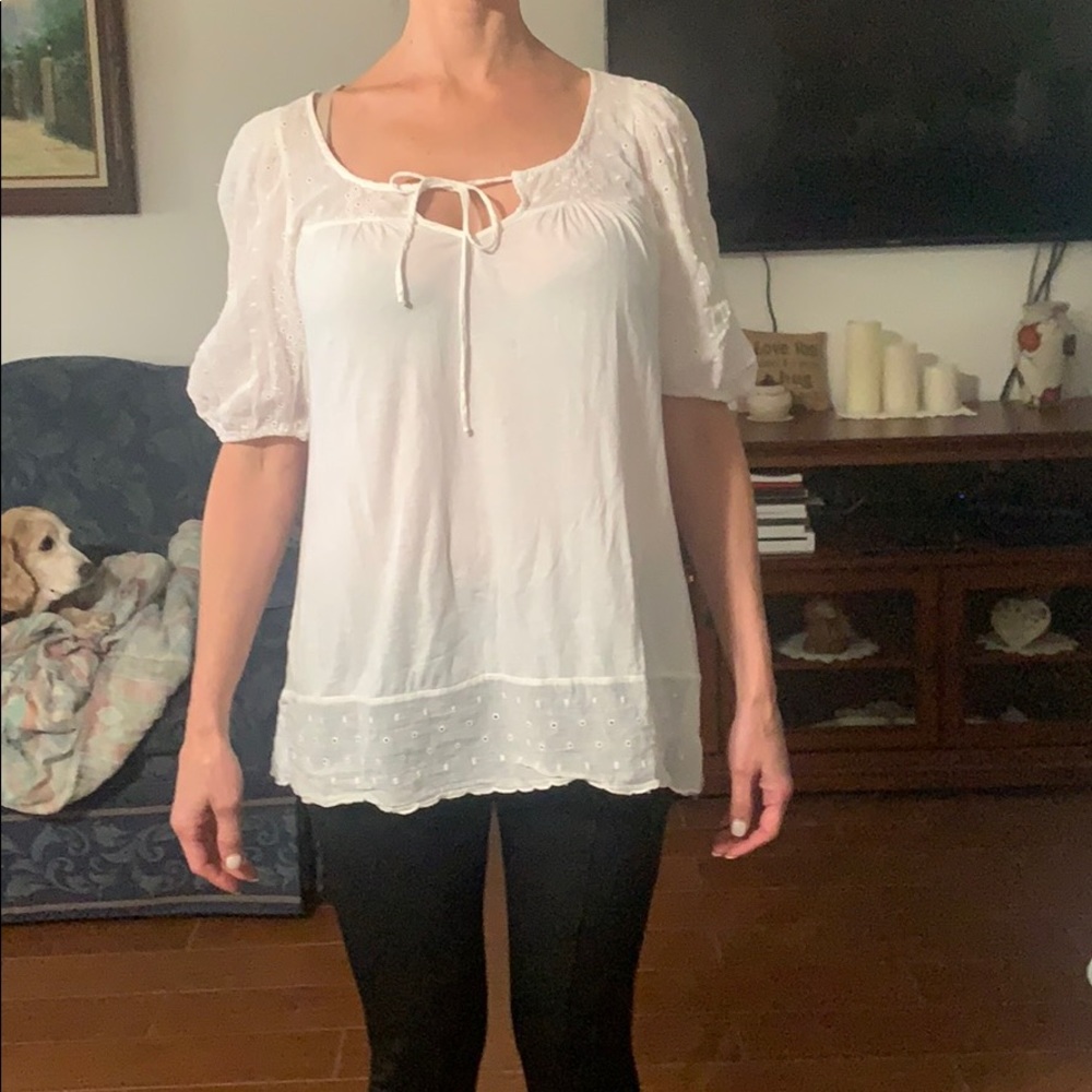 White shirt - Picture 2 of 6